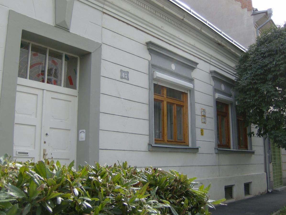 Отель Csapd Le Csacsi Vendeghaz Печ Экстерьер фото